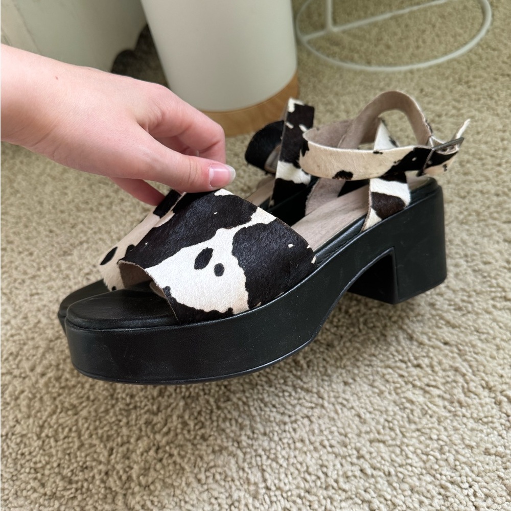 Womens size 8 cowprint platform sandals!